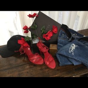 Gucci red leather sandals!❤️ made in Italy.
